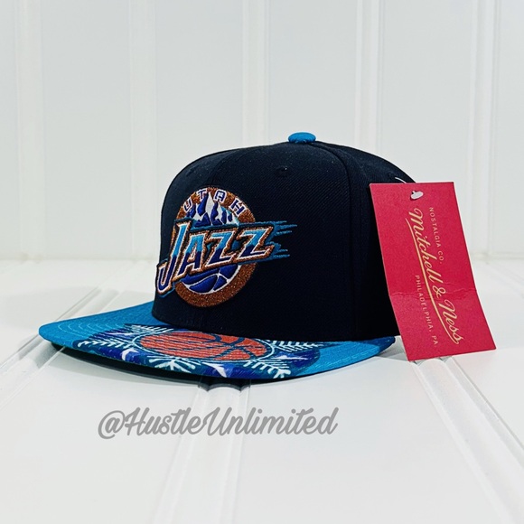 Utah Jazz Mitchell Ness Snapshot NBA Hardwood Classics SnapBack Cap Hat - Picture 2 of 8